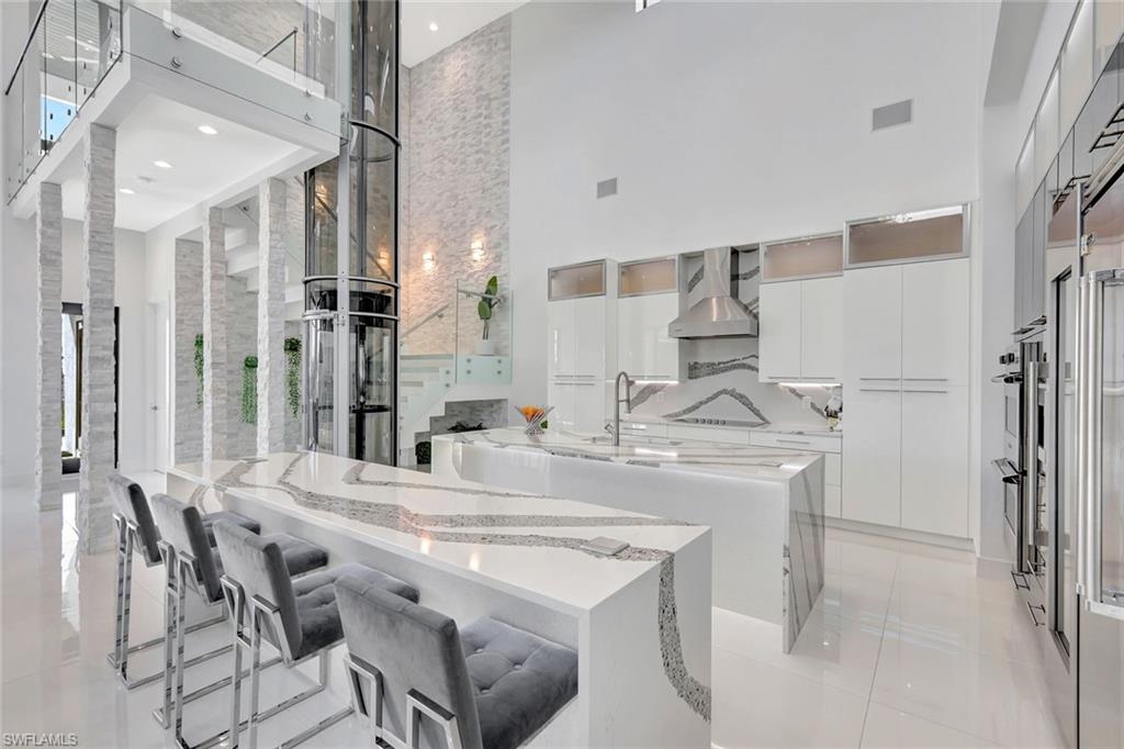 YACHT CLUB - Residential