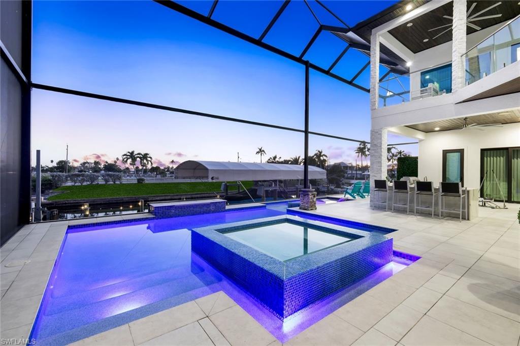 YACHT CLUB - Residential