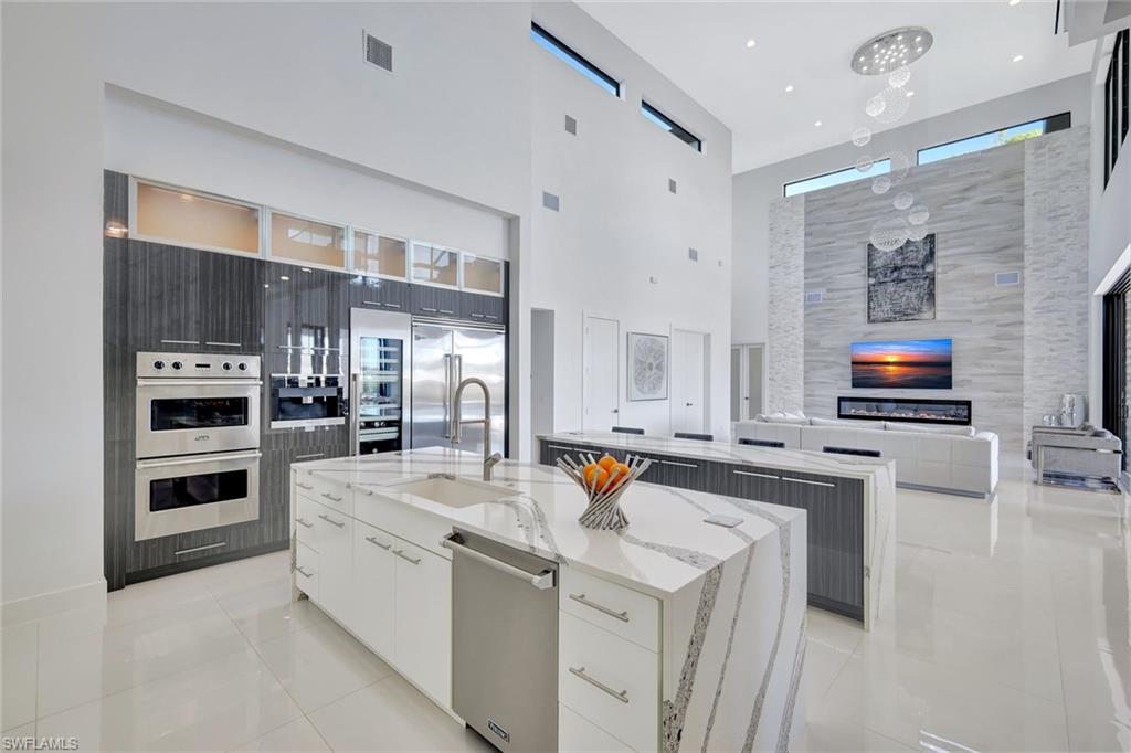 YACHT CLUB - Residential