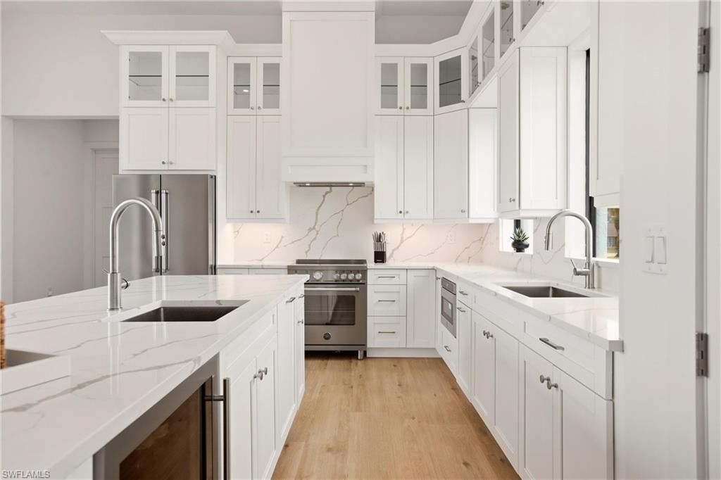 Marco Island, Florida, 34145, United States, 5 Bedrooms Bedrooms, ,5 BathroomsBathrooms,Residential,Active,1963282