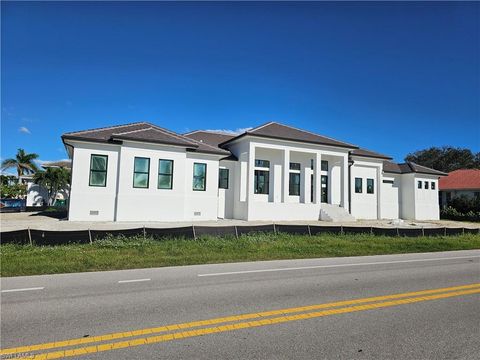 211 Landmark ST MARCO ISLAND FL 34145