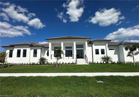 211 Landmark ST MARCO ISLAND FL 34145