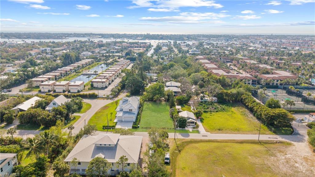 COL LEE CO GARDENS - Land