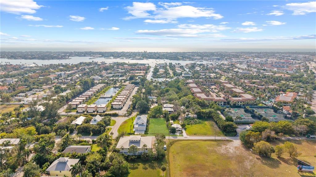 COL LEE CO GARDENS - Land