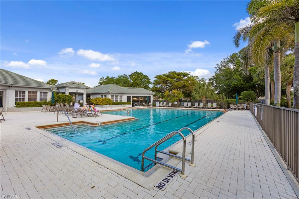 AUTUMN WOODS - Residential