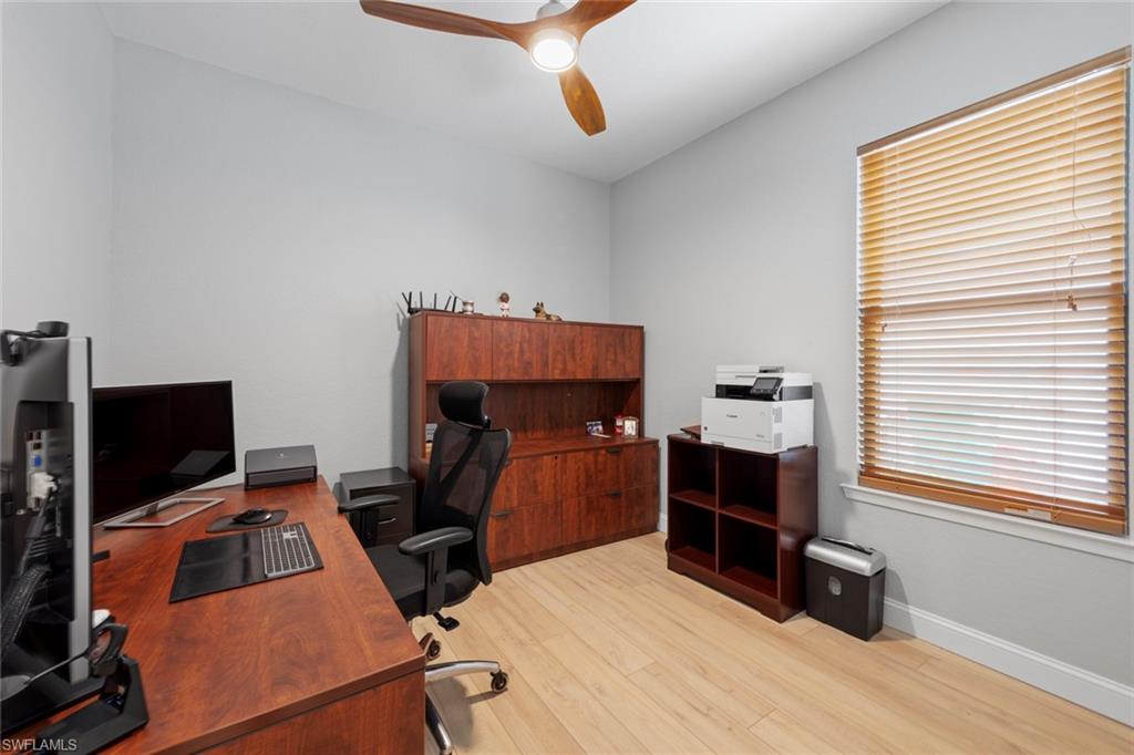 AUTUMN WOODS - Residential