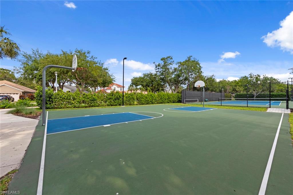 AUTUMN WOODS - Residential