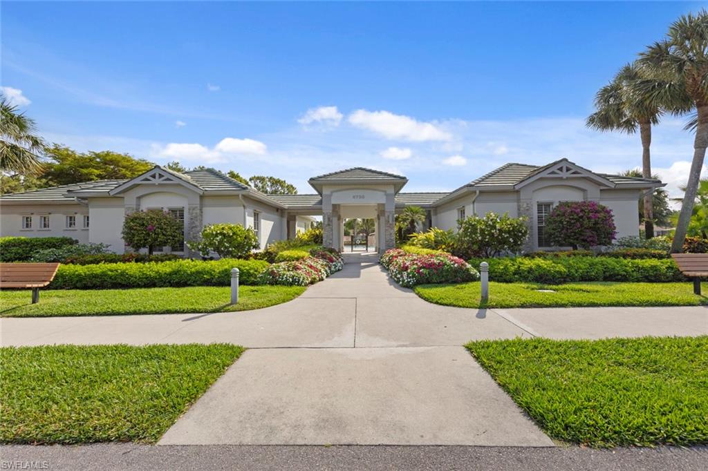 AUTUMN WOODS - Residential