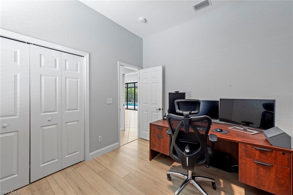 AUTUMN WOODS - Residential