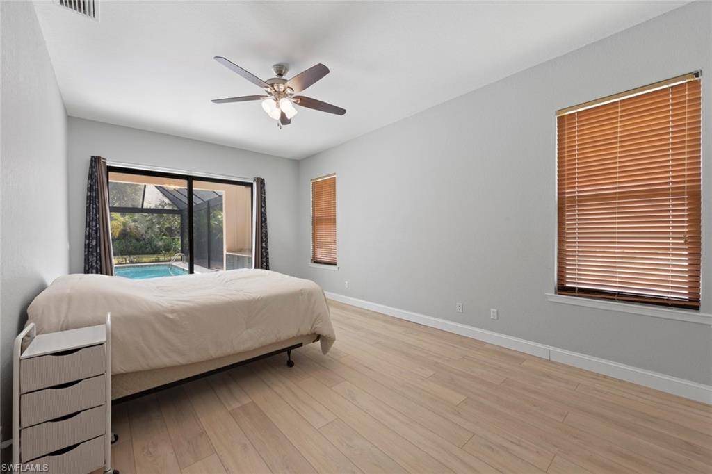 AUTUMN WOODS - Residential