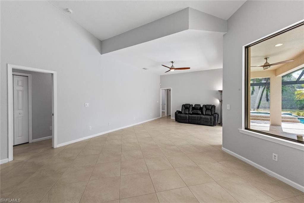 AUTUMN WOODS - Residential