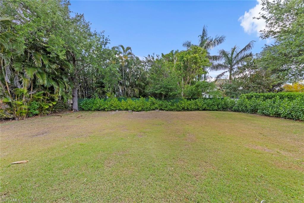 AUTUMN WOODS - Residential