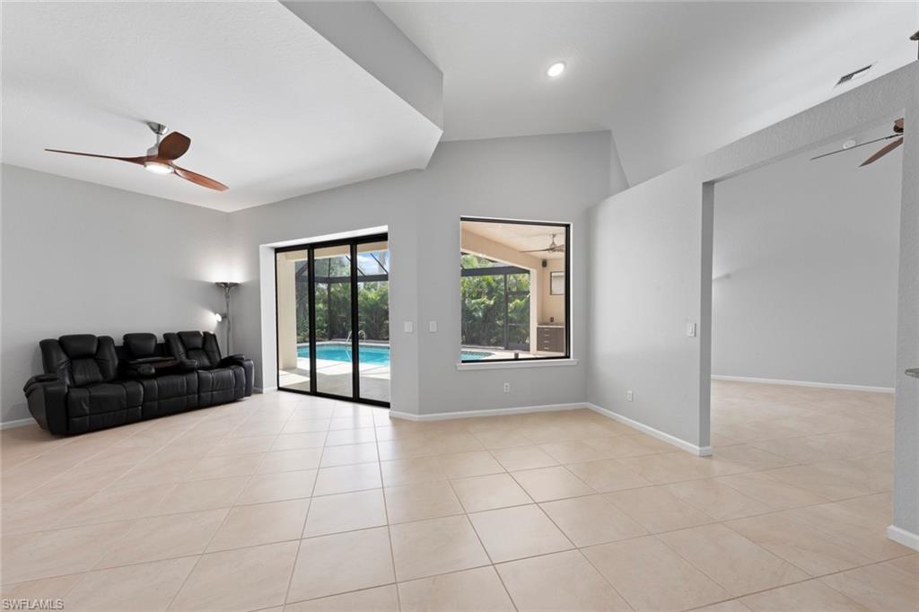 AUTUMN WOODS - Residential