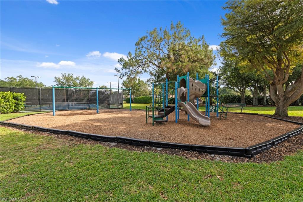 AUTUMN WOODS - Residential