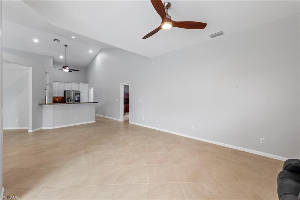 AUTUMN WOODS - Residential