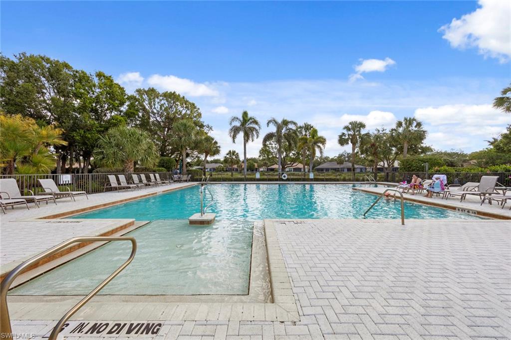 AUTUMN WOODS - Residential