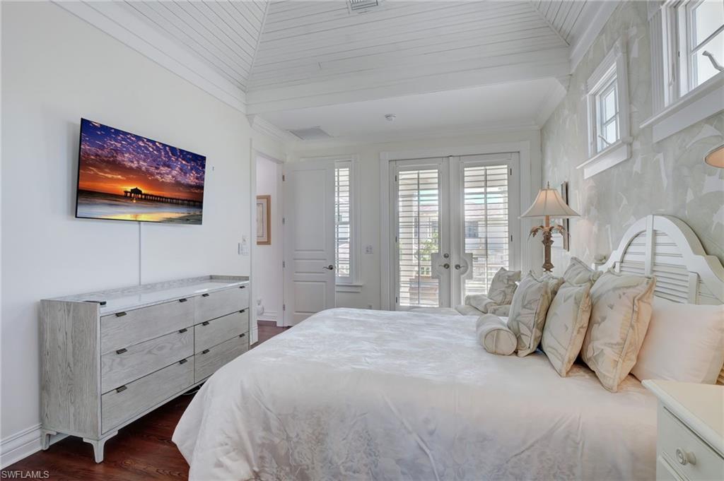 AQUALANE SHORES - Residential Lease