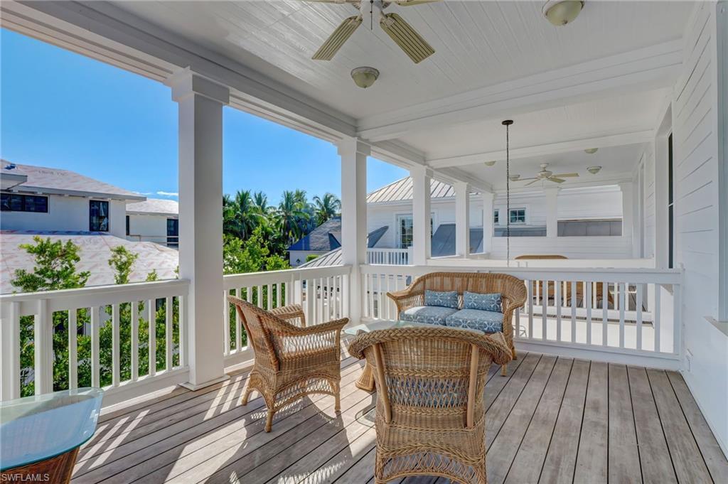 AQUALANE SHORES - Residential Lease