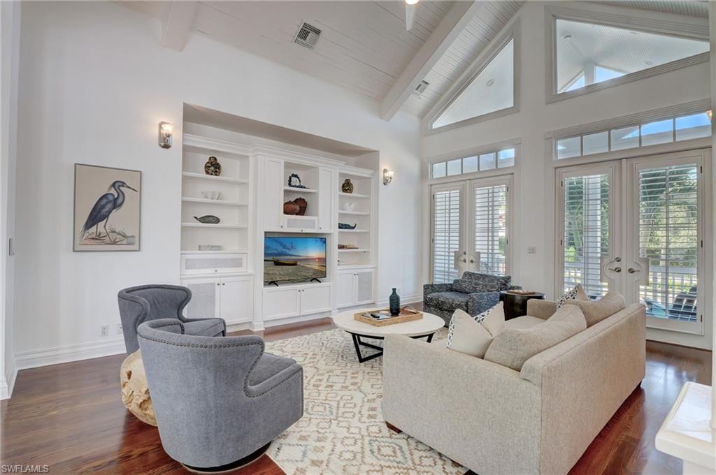 AQUALANE SHORES - Residential Lease