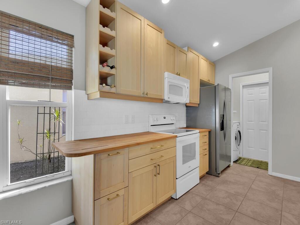 PALM ISLE - Residential