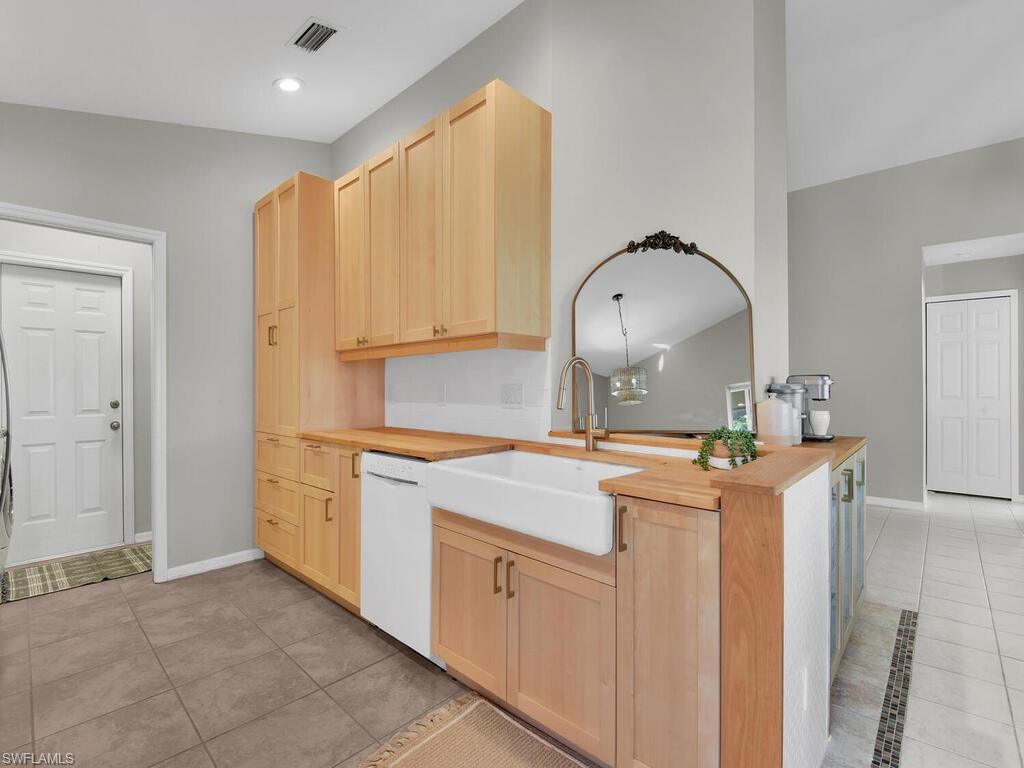 PALM ISLE - Residential