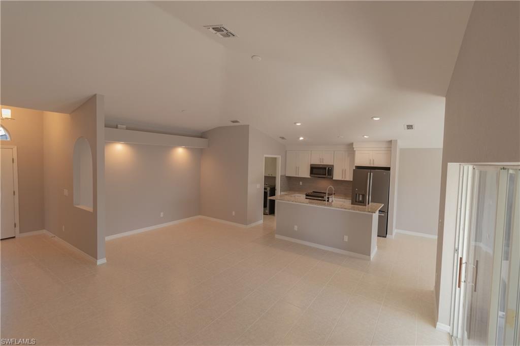 COLONY PINES - Residential