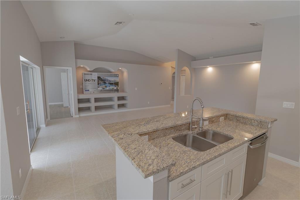 COLONY PINES - Residential