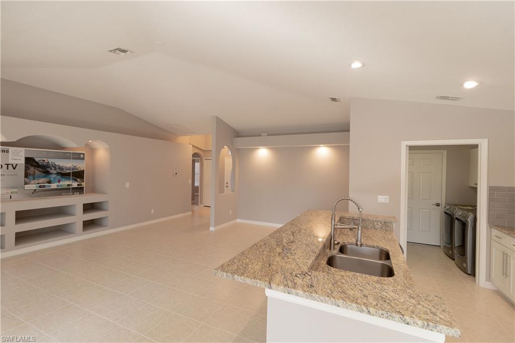 COLONY PINES - Residential