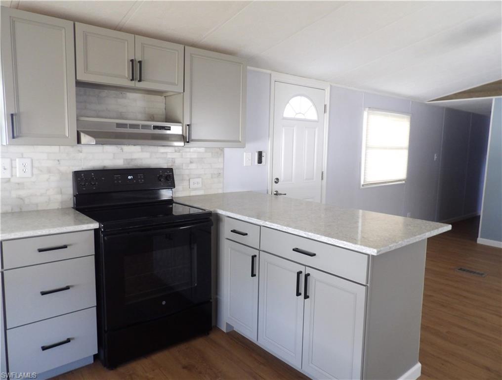 MOBILE MANOR - Residential