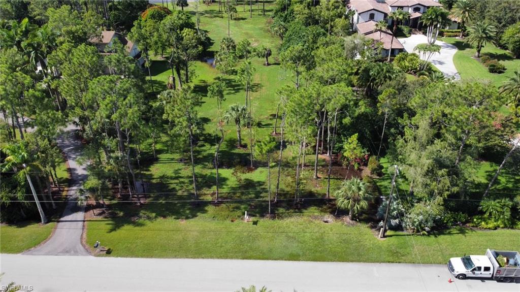 LIVINGSTON WOODS - Land