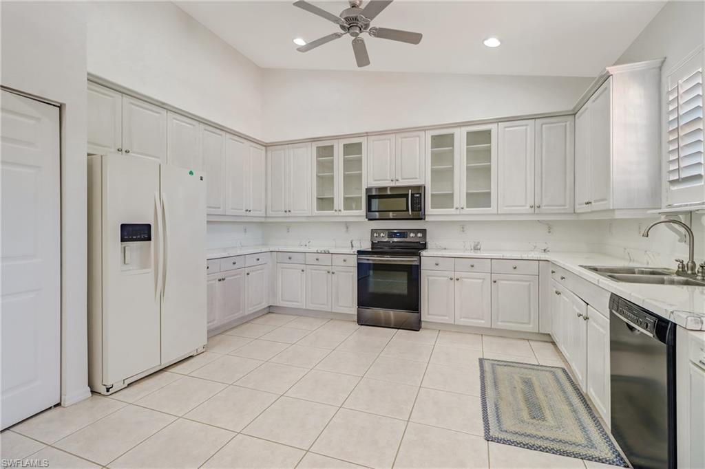 HUNTINGTON LAKES - Residential