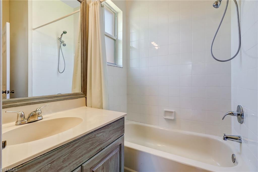 HUNTINGTON LAKES - Residential