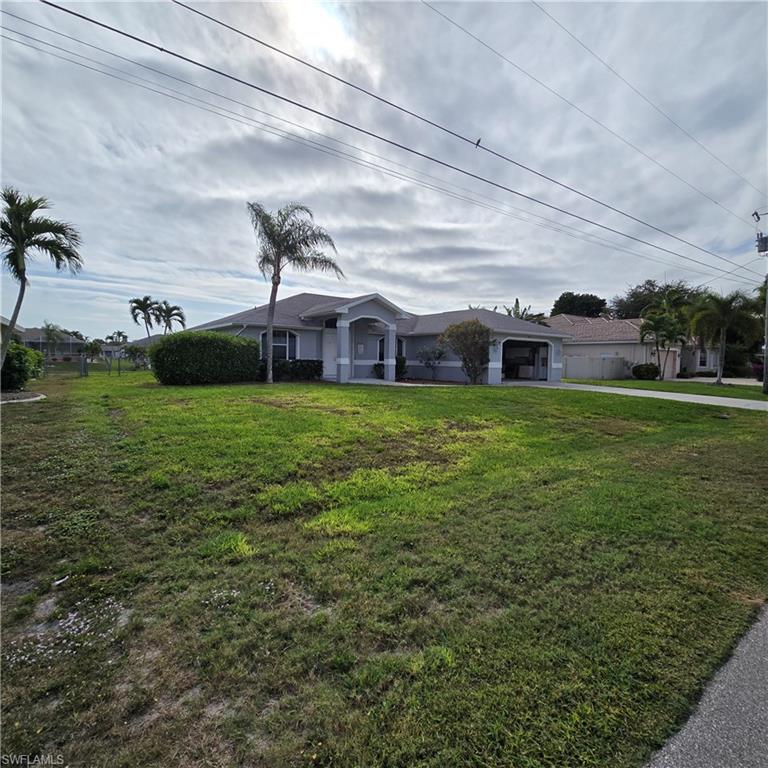 CAPE CORAL - Residential