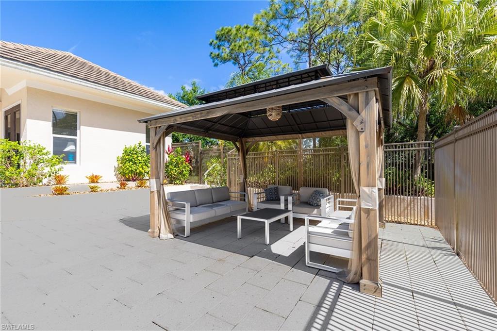 PINE RIDGE - Residential