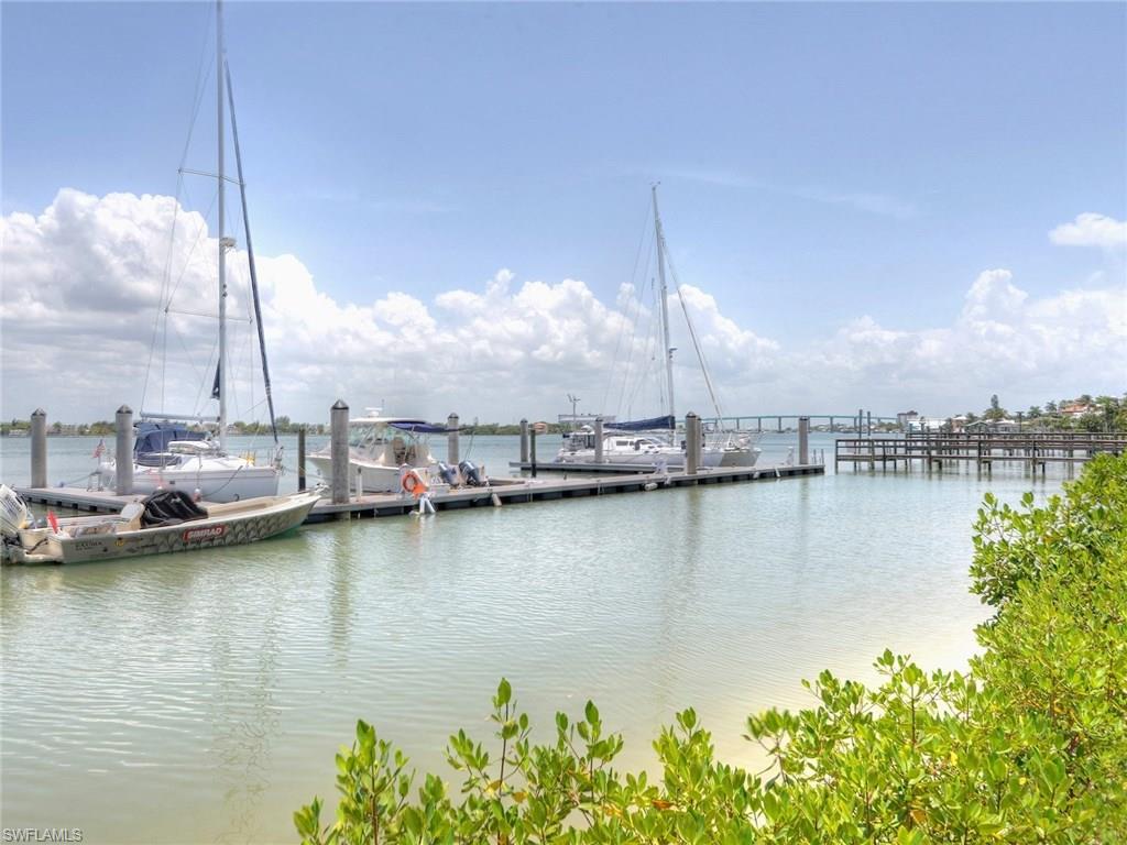 SANIBEL VIEW VILLAS - Residential