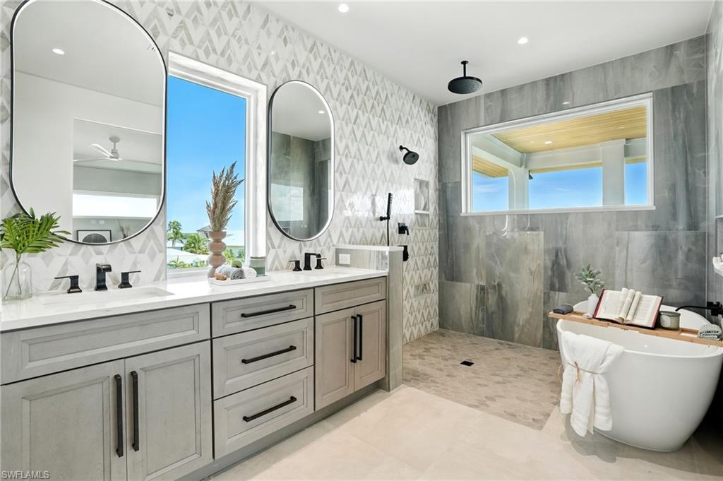 MCPHIE PARK - Residential