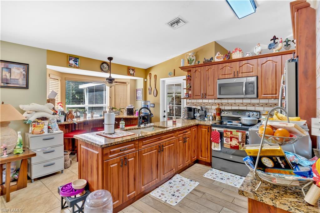 GOLDEN GATE ESTATES - Residential