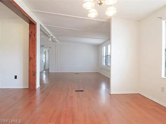 COUNTRY LAKES - Residential Lease