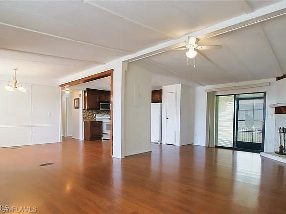 COUNTRY LAKES - Residential Lease