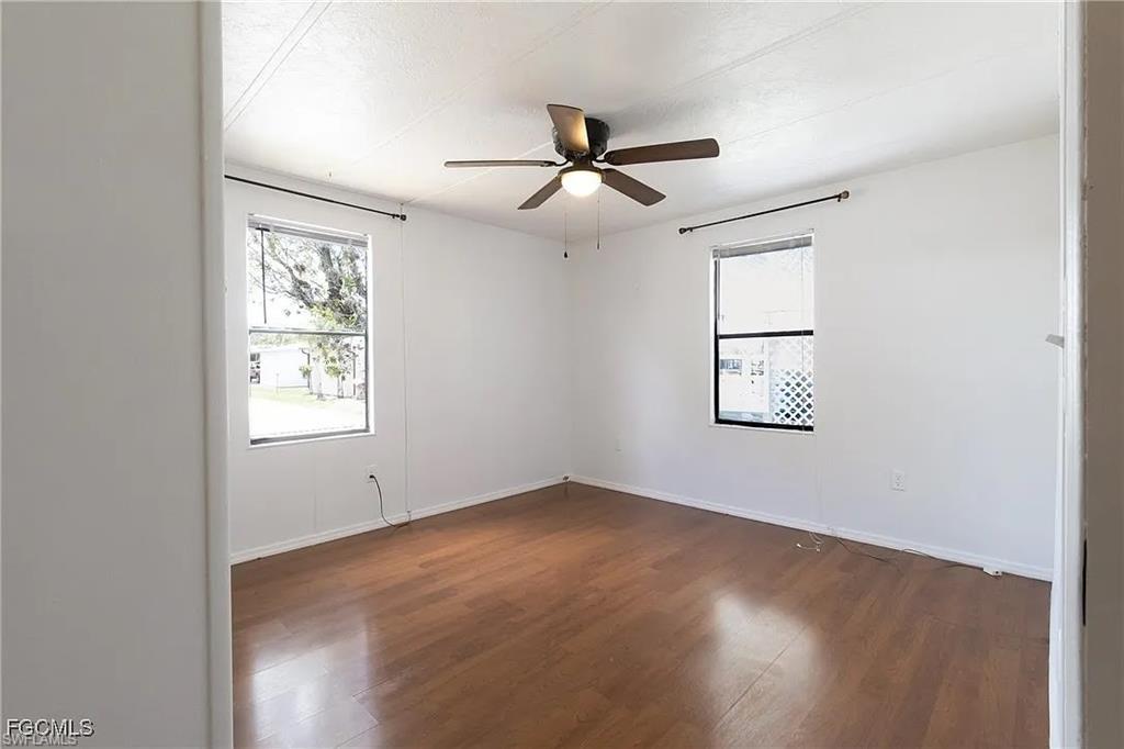 COUNTRY LAKES - Residential Lease