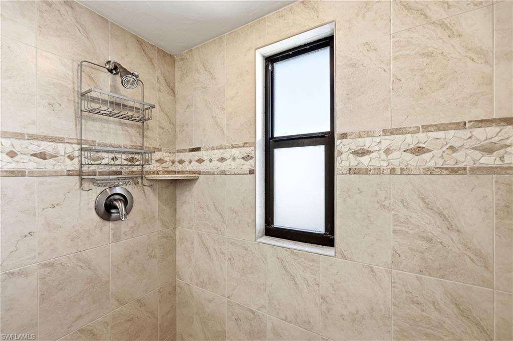 ISLAND WINDS CONDO - Residential