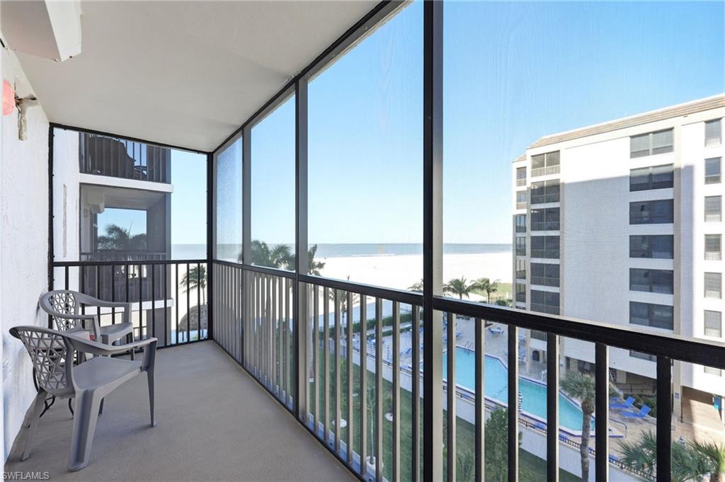 ISLAND WINDS CONDO - Residential