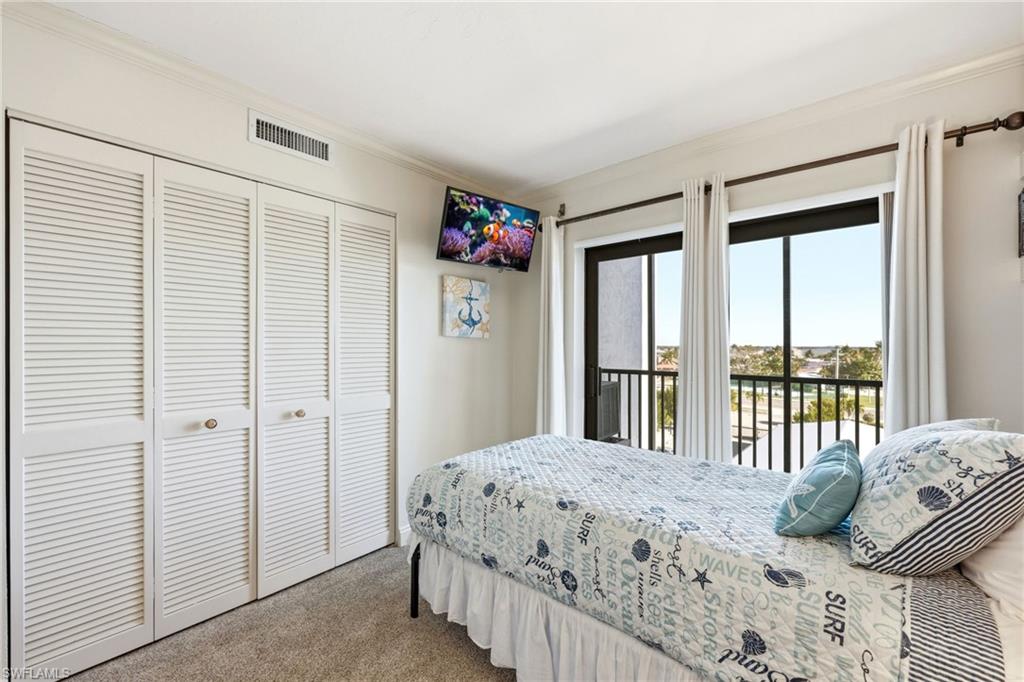 ISLAND WINDS CONDO - Residential