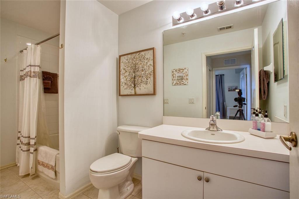 LAKESIDE GREEN - Residential