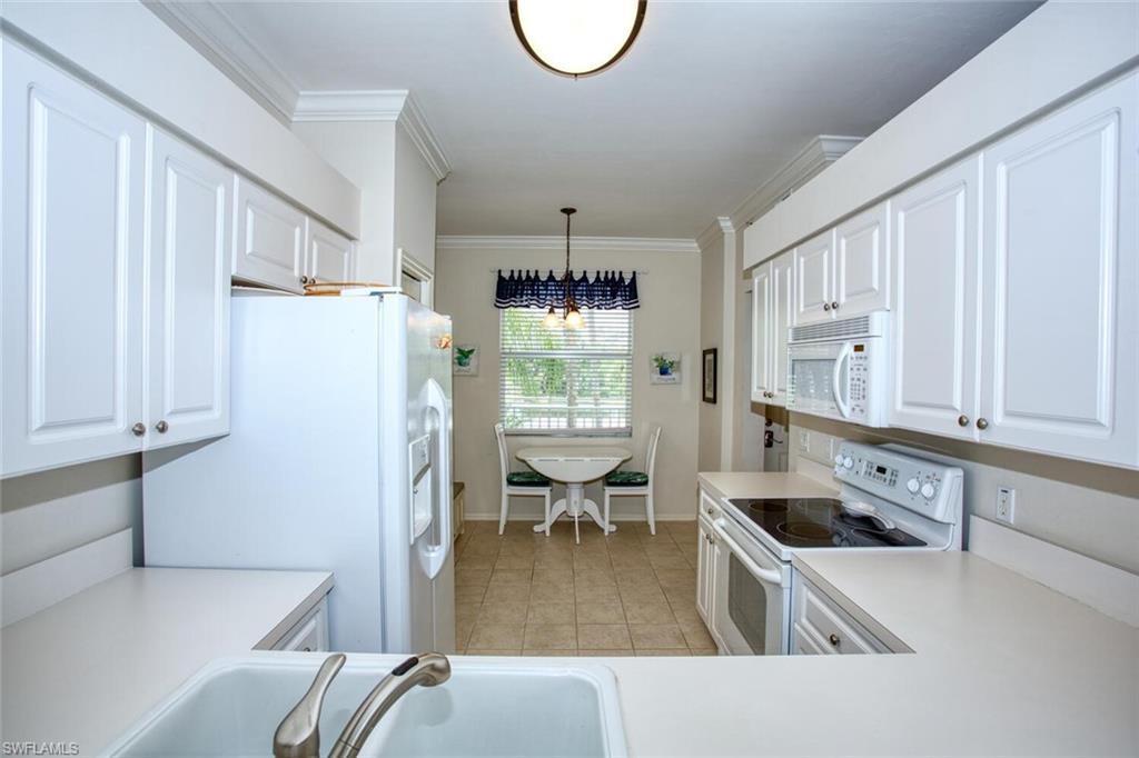 LAKESIDE GREEN - Residential