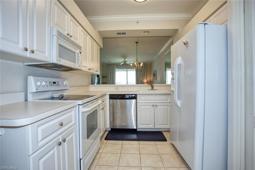 LAKESIDE GREEN - Residential