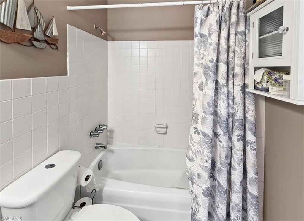 AQUARIUS APTS OF MARCO ISLAND - Residential