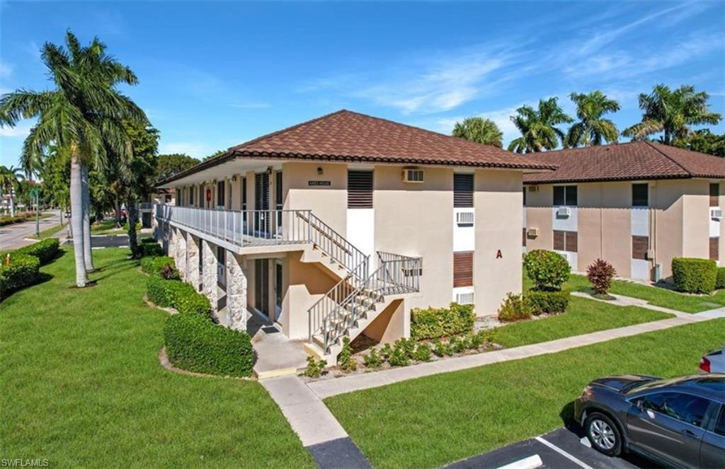 AQUARIUS APTS OF MARCO ISLAND - Residential