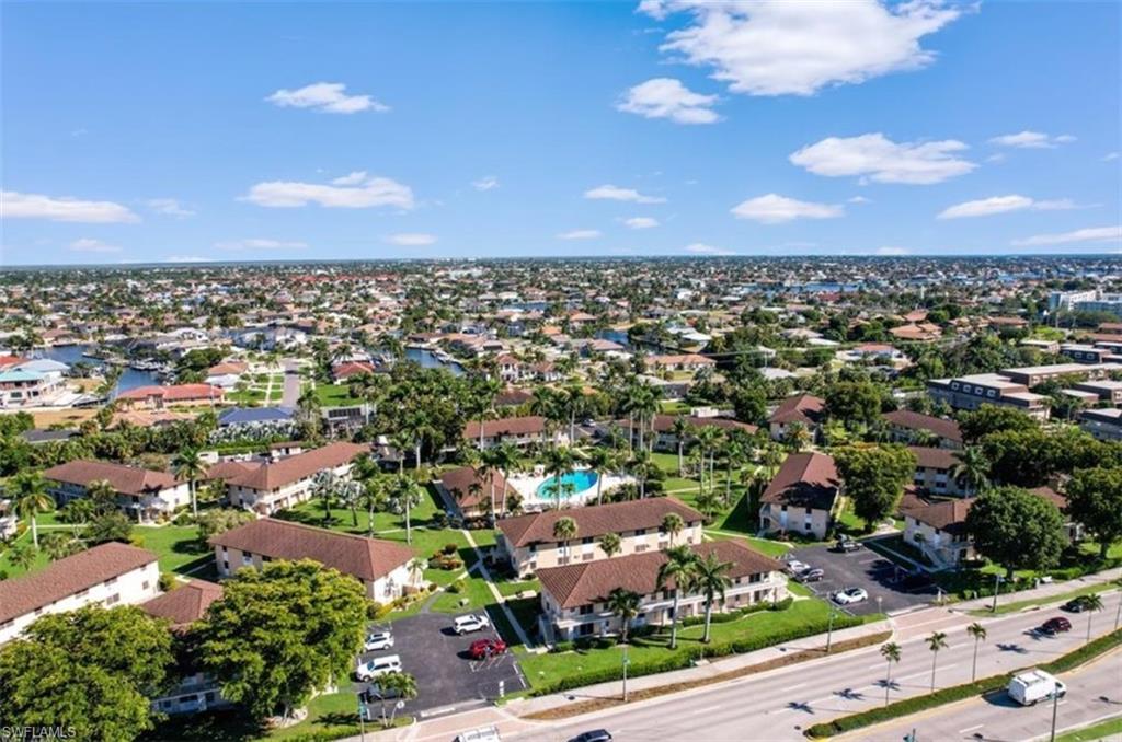 AQUARIUS APTS OF MARCO ISLAND - Residential