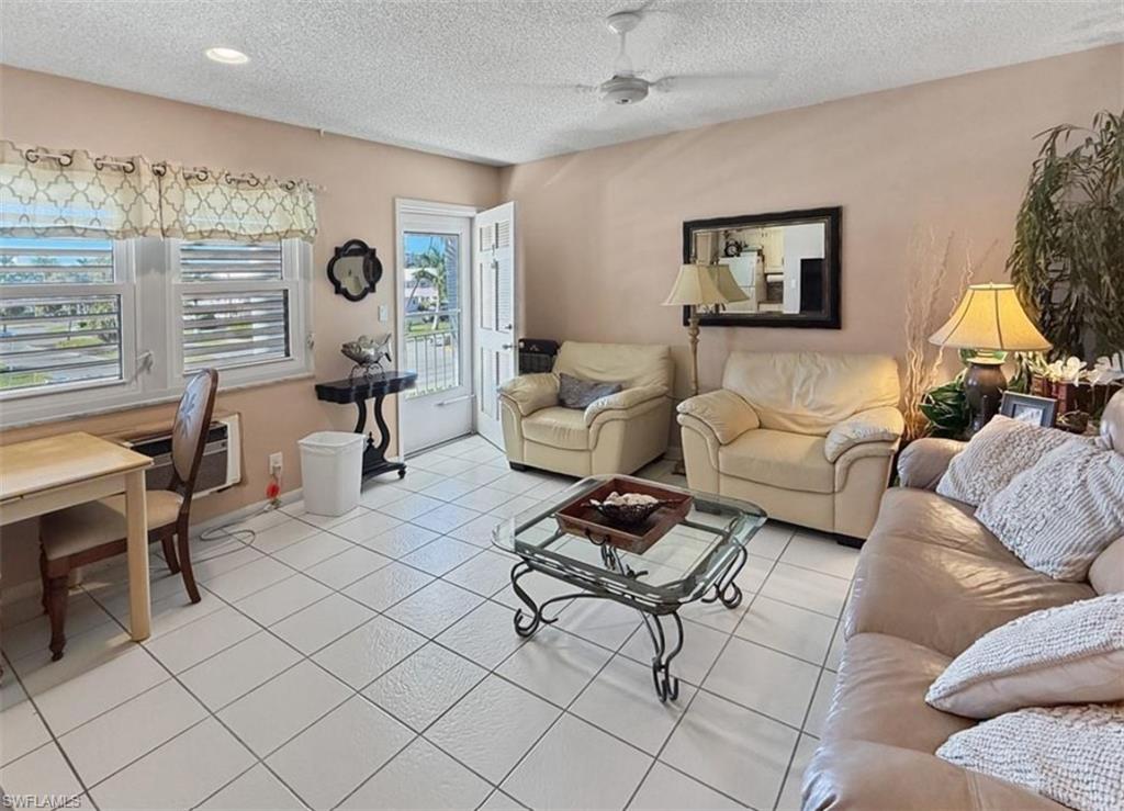 AQUARIUS APTS OF MARCO ISLAND - Residential